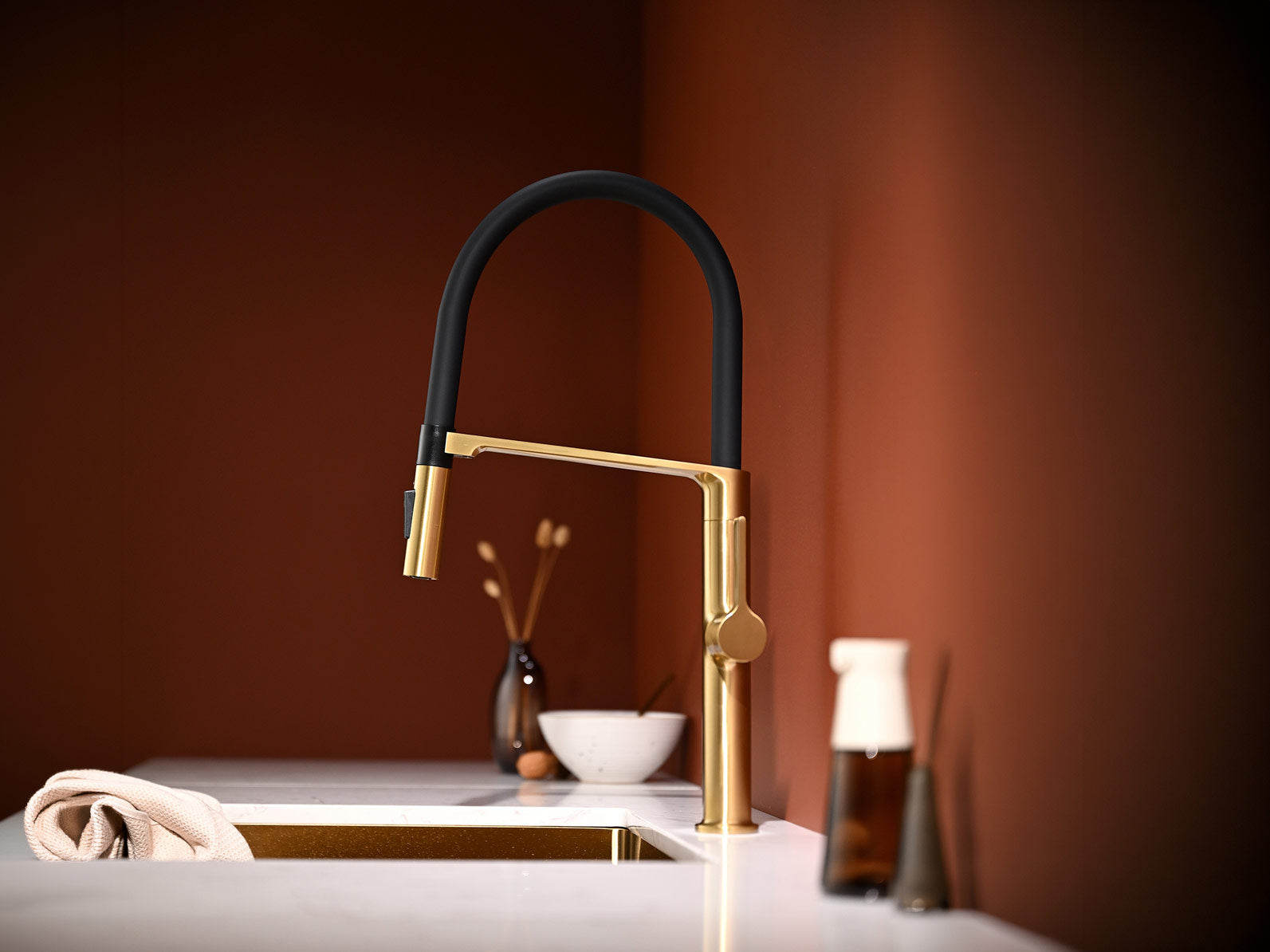 Brushed Gold Magnetic Pull-Down Kitchen Faucet for Modern Kitchens