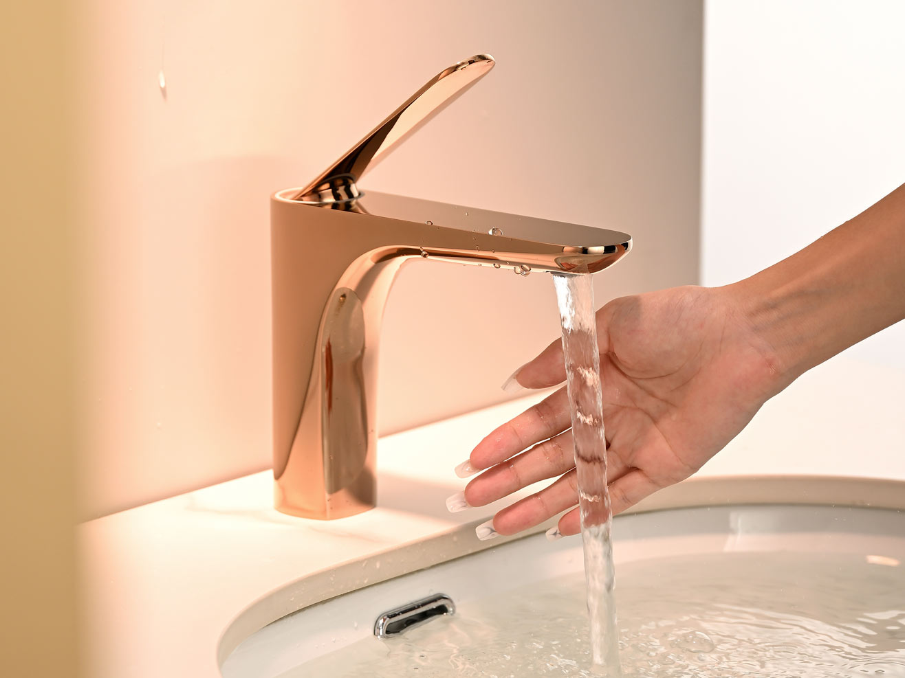 Rose Gold Single Handle Brass Basin Faucet