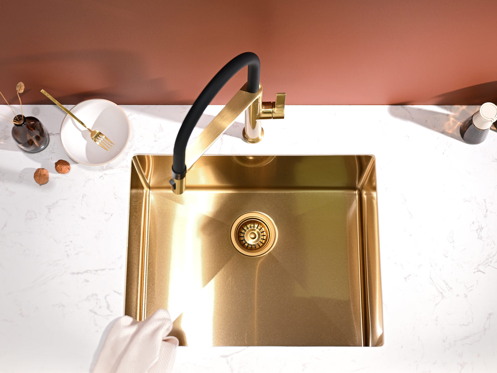Brushed Gold Magnetic Pull-Down Kitchen Faucet for Modern Kitchens